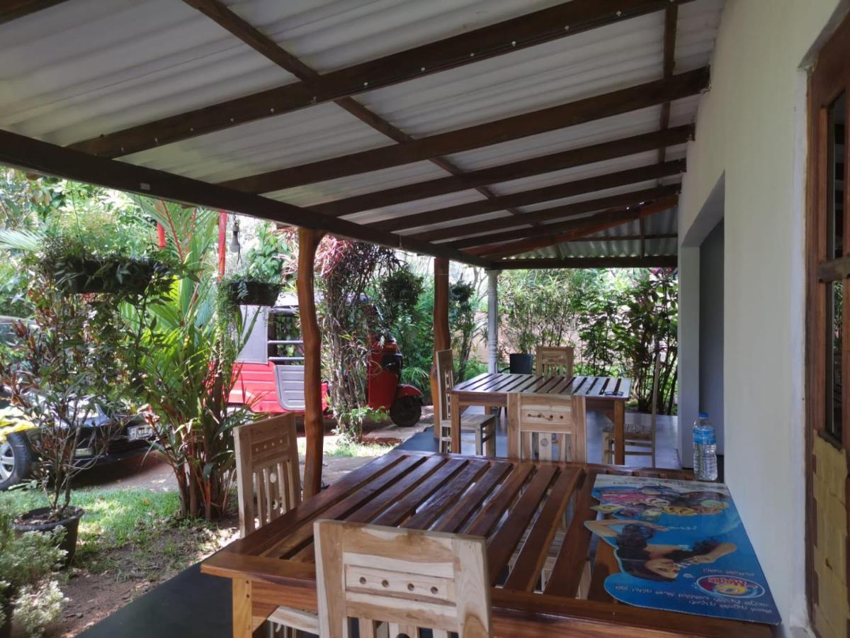 Sigiri Sandilu Homestay Sigirija Zewnętrze zdjęcie
